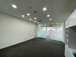 High Street Centre (D6), Office #526086781